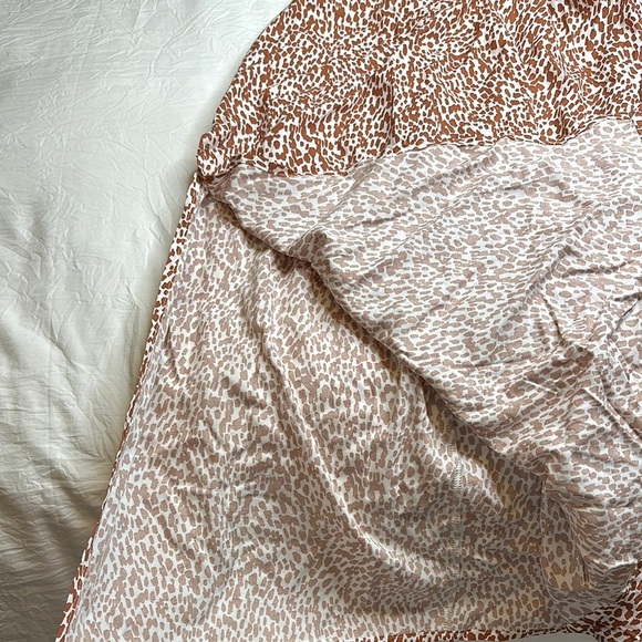 Leopard Print Sleeveless Dress - Picture 2 of 8